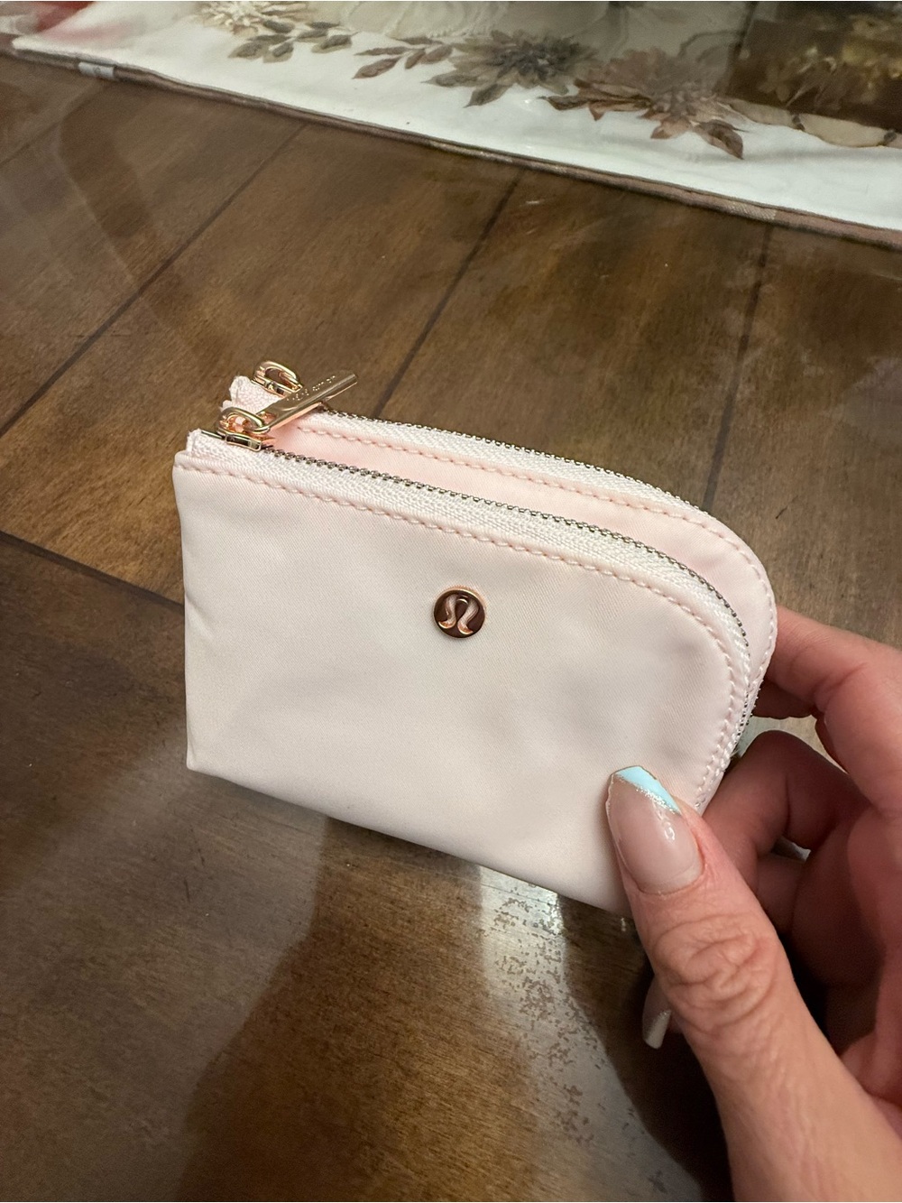 *NWT* lululemon athletica Light Pink Double Zip Clipable Pouch